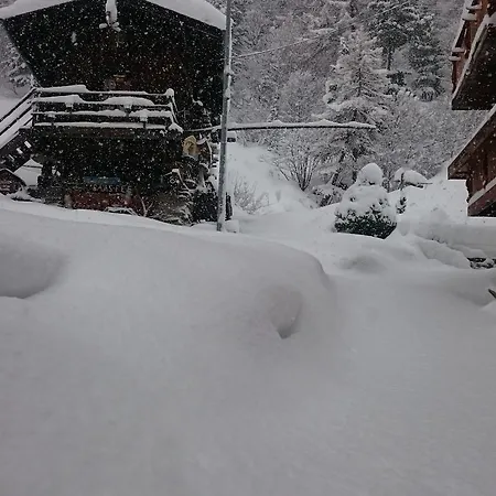 Piccolo I Saas-Grund